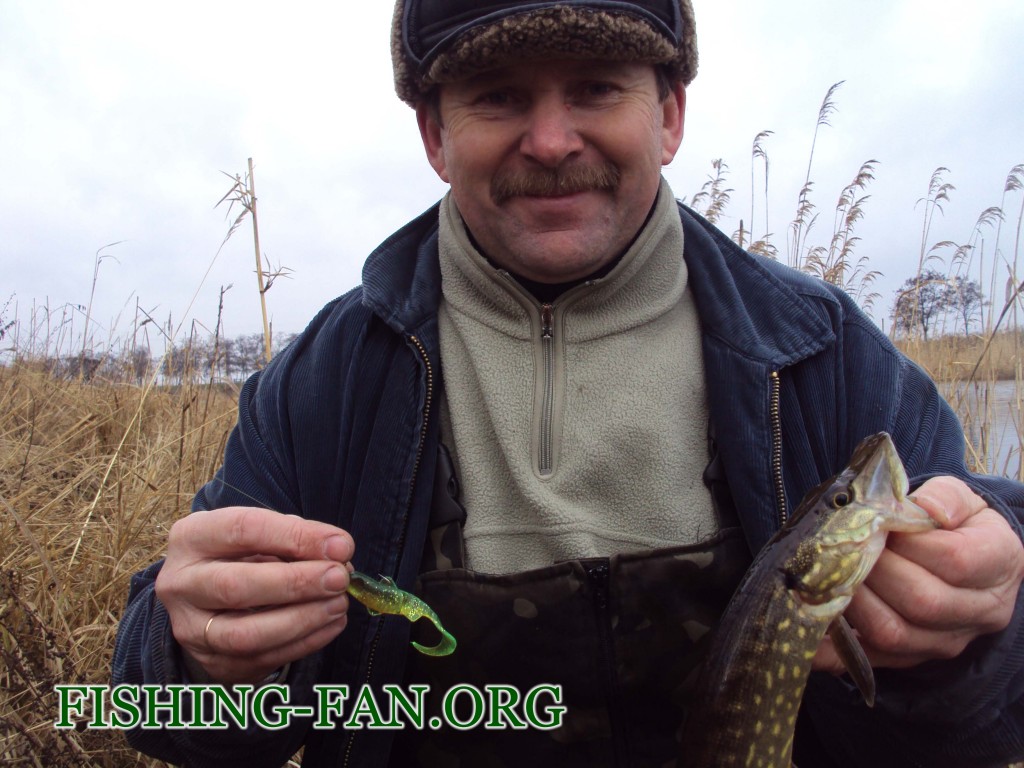 зимняя рыбалка в Донецкой области ловля щуки на силикон