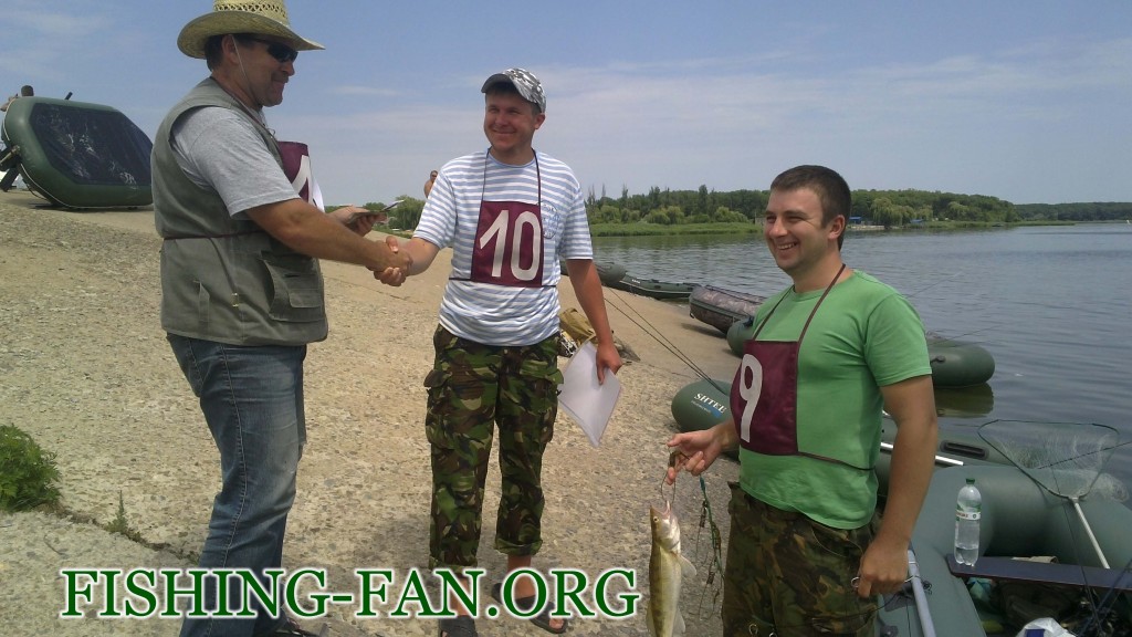 победители любительских соревнований по спиннинговой ловле в Донецкой области